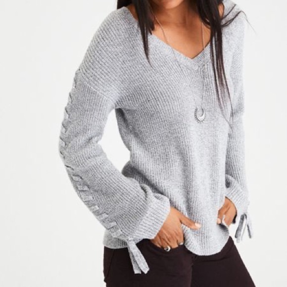American Eagle Outfitters V-Neck Grey Sweater - Picture 1 of 6